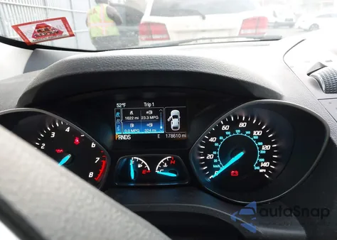 2015 Ford Escape Se z USA, uszkodzony, nr VIN 1FMCU9G94FUB54282